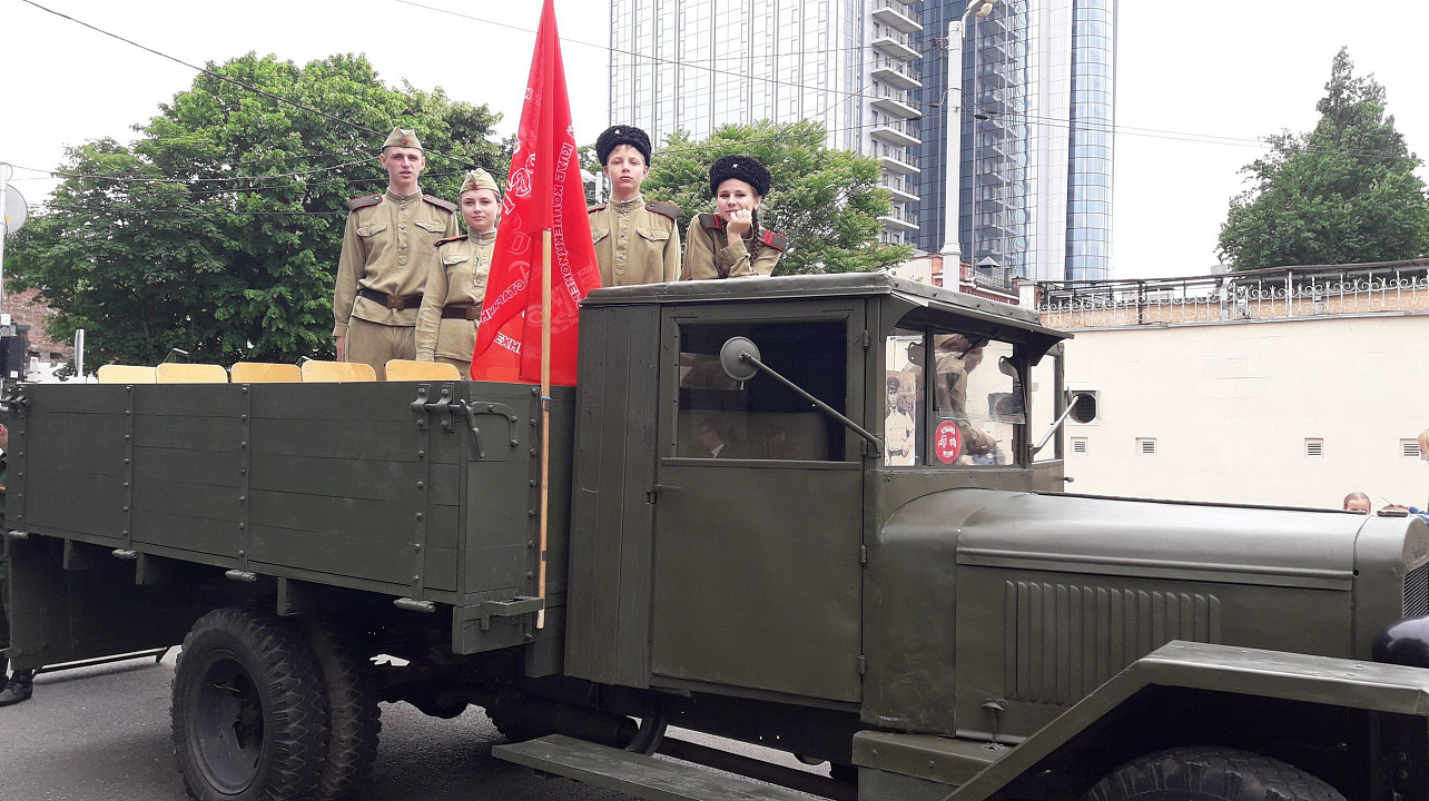 Курсанты Западного округа приняли участие в Параде Победы
