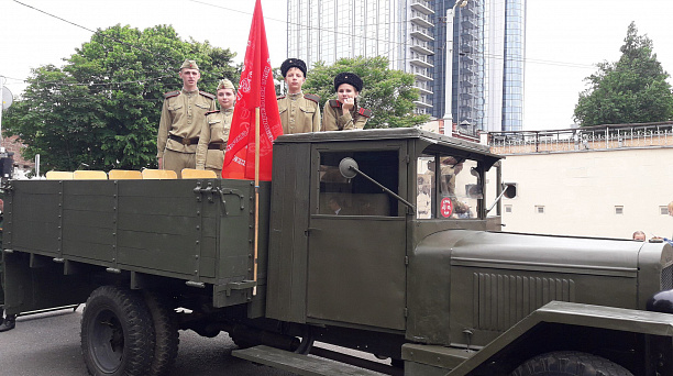 Курсанты Западного округа приняли участие в Параде Победы