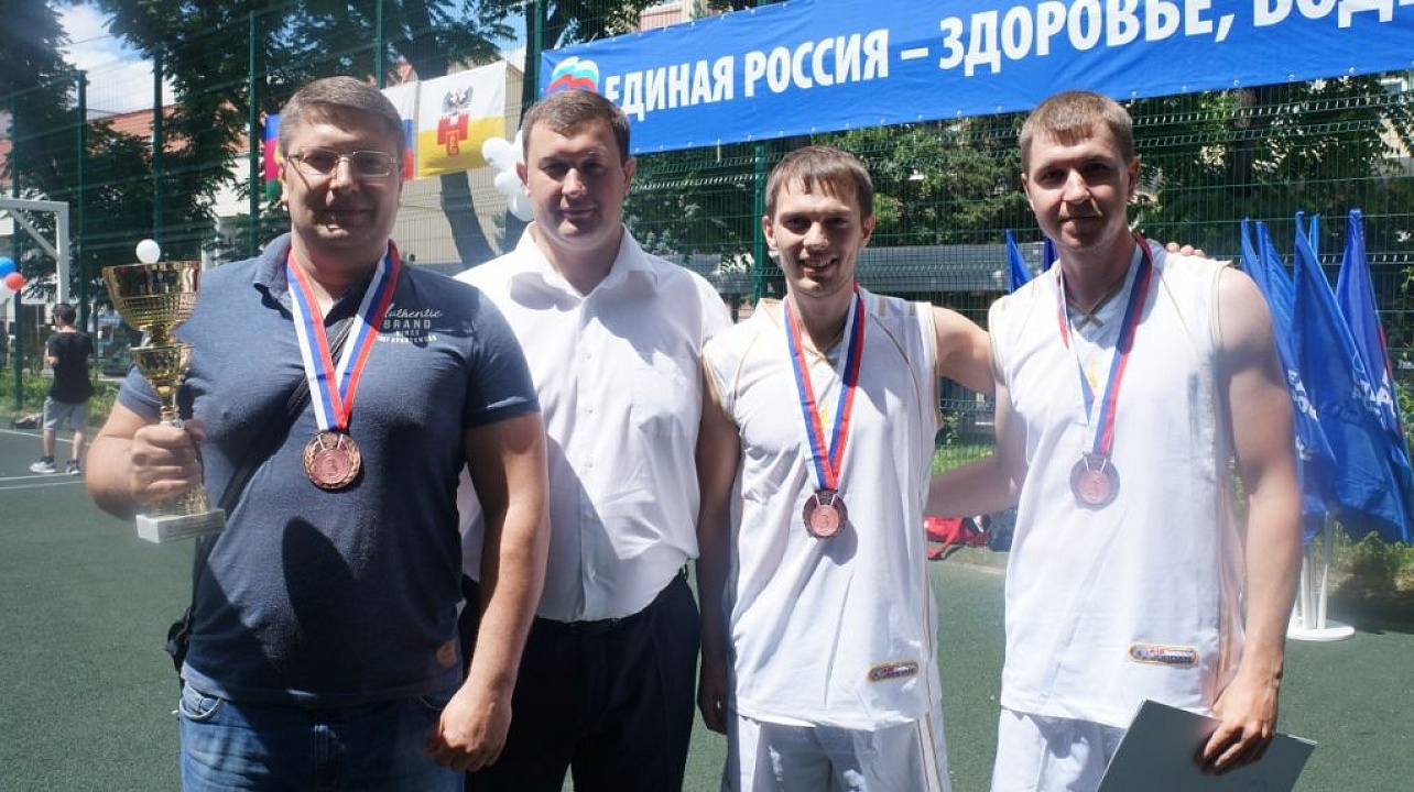 Команда Прикубанского округа заняла призовое место на турнире по уличному баскетболу