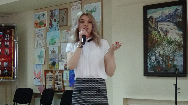 В Прикубанском округе прошел литературный вечер «И в сердце каждого живет весна»