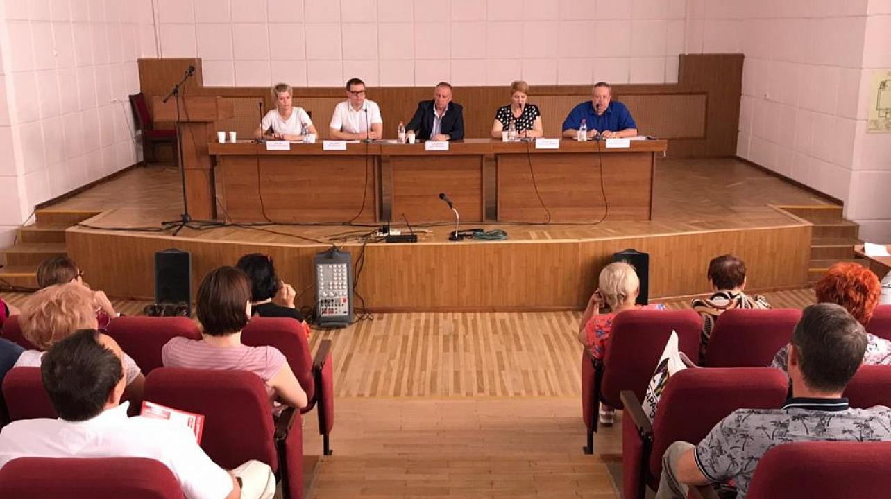 В администрации Западного  округа прошло совещание по вопросу применения контрольно-кассовой техники