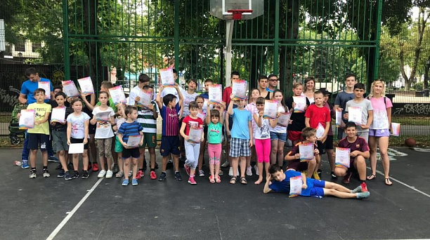 В сквере «Дружбы»  прошел спортивный праздник