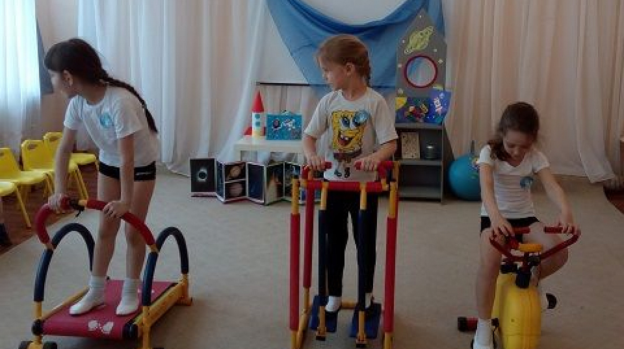 В детском саду Западного округа прошло спортивное развлечение