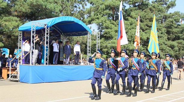 Курсанты Краснодарского лётного училища приняли военную присягу 