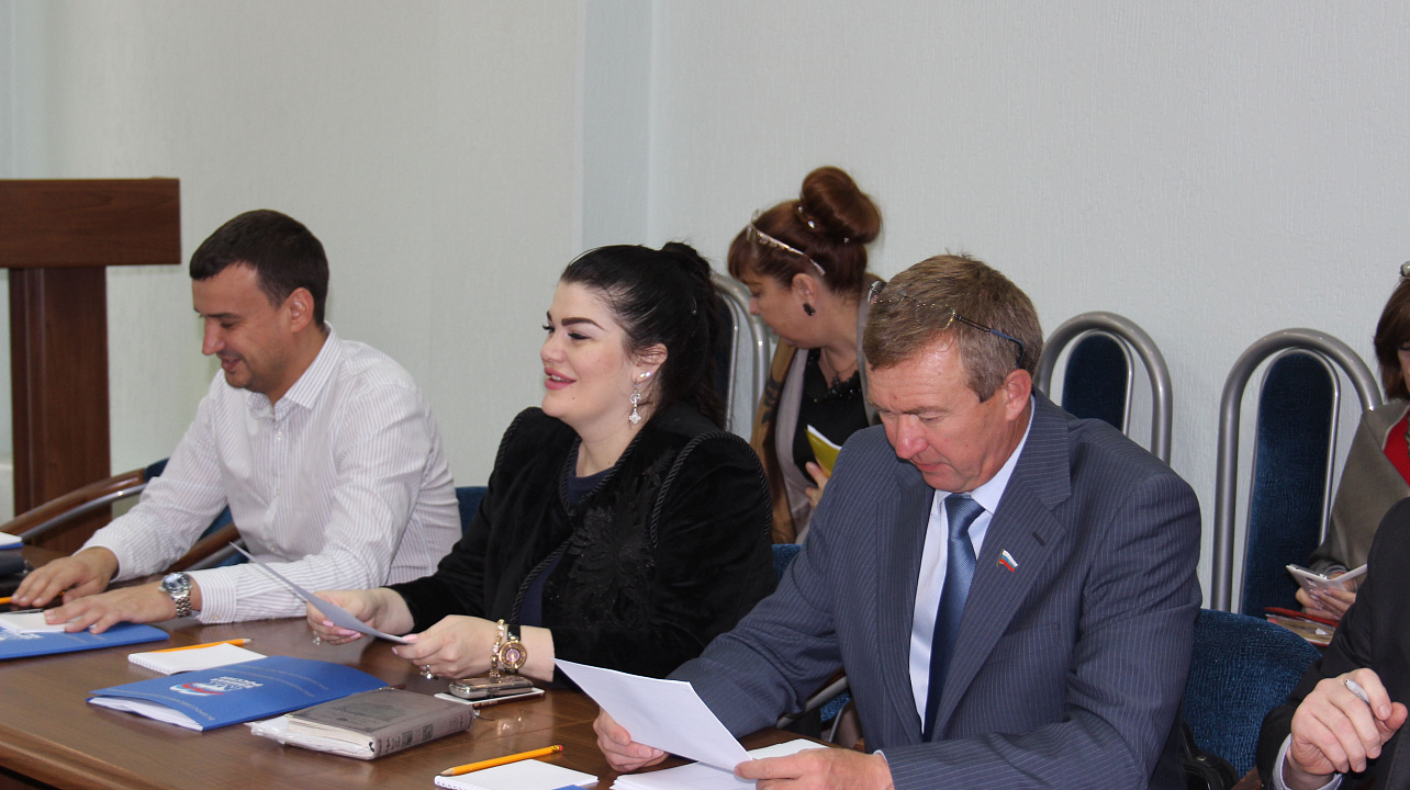 Совещались депутаты