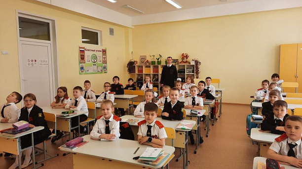 Уроки, посвящённые предстоящему празднику Благовещения, прошли в казачьих классах 