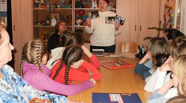 В клубе «Алые паруса» прошло мероприятие «Сестричка-фронтовичка»