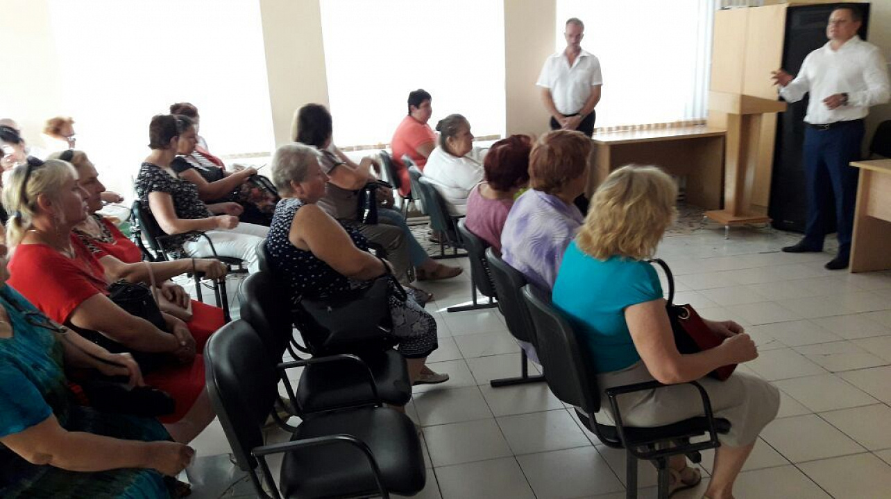 В 29 избирательном округе прошел Совет общественности с участием депутата городской Думы Краснодара Сергея Быкова