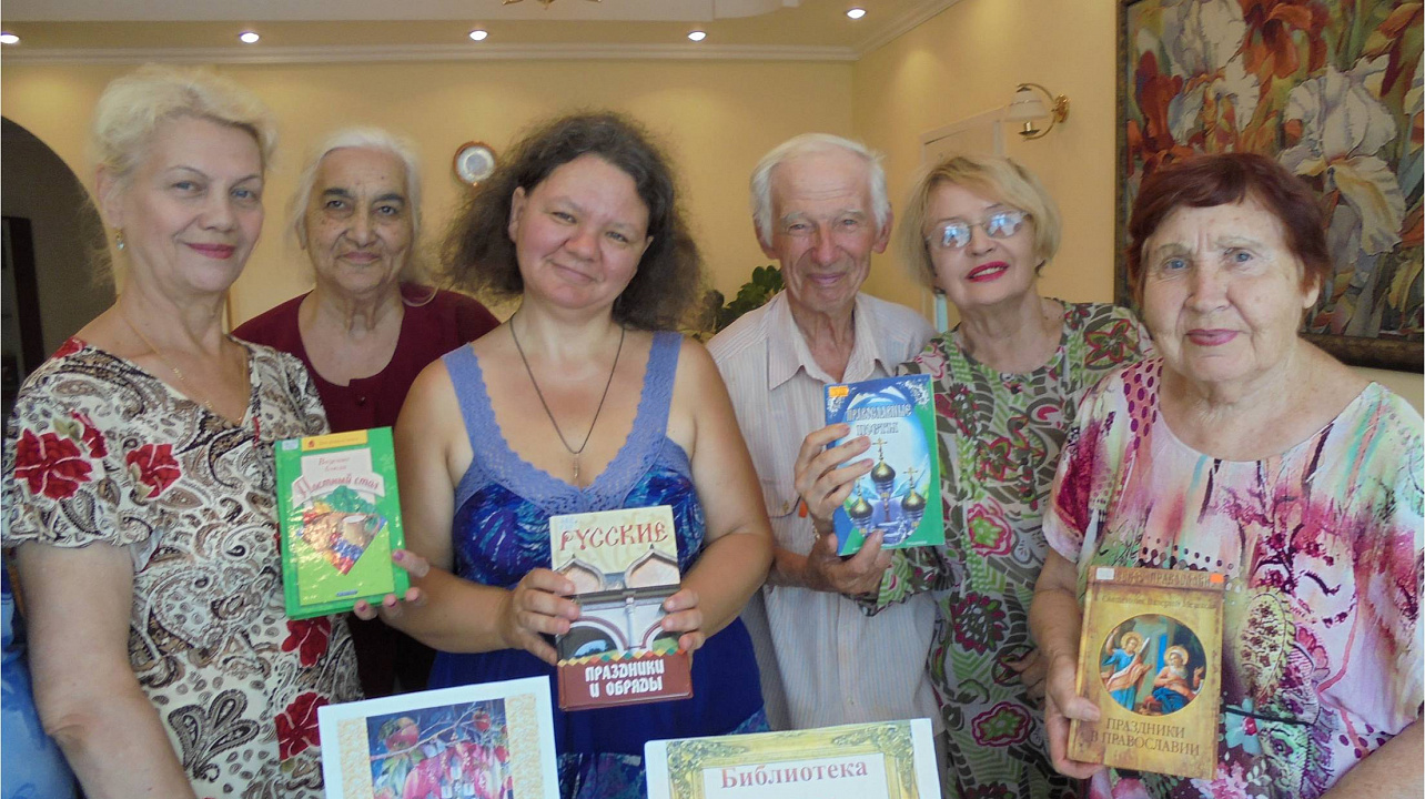 В Западном округе провели мероприятие «Время яблок и меда»