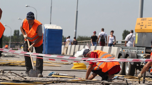 Замена температурных швов на Яблоновском мосту в Краснодаре будет идти в круглосуточном режиме
