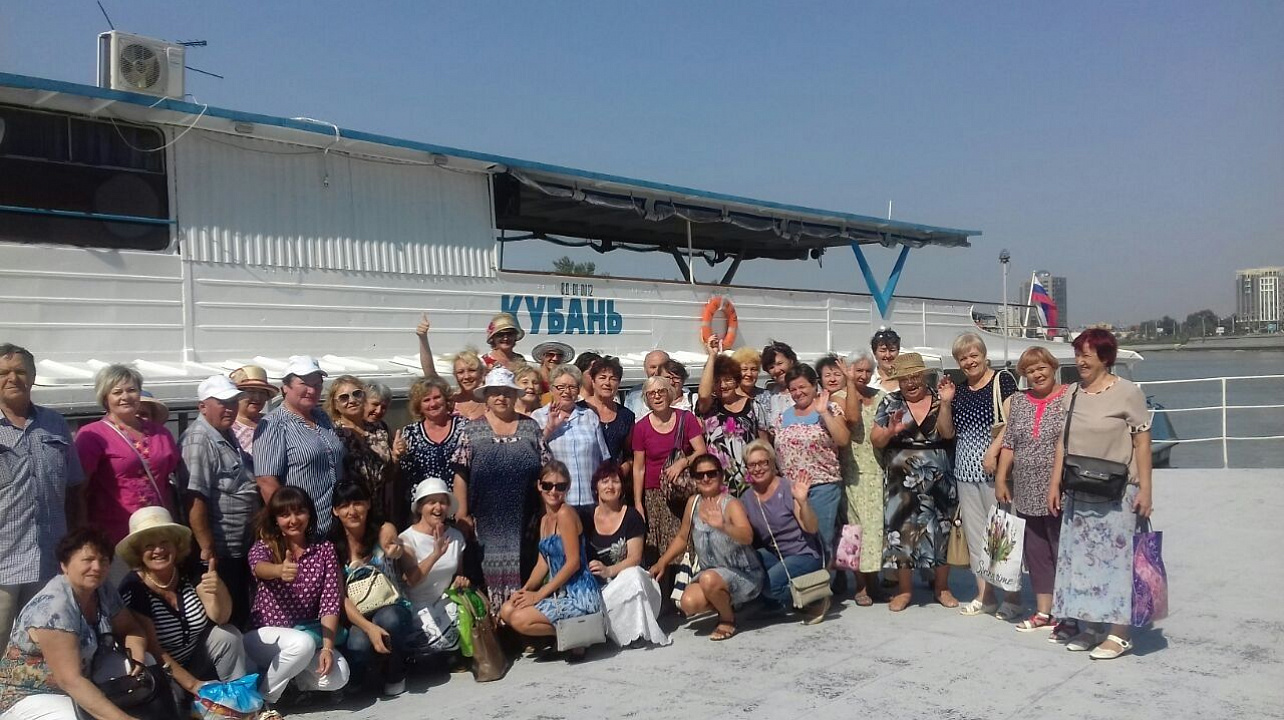 Общественники Прикубанского округа побывали на экскурсии по реке Кубань