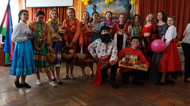 Школы Западного округа приняли участие в смотре казачьих классов