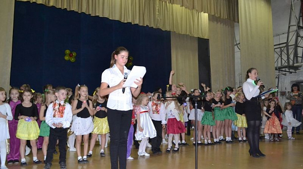 В Центральном округе прошел концерт, посвященный Дню матери