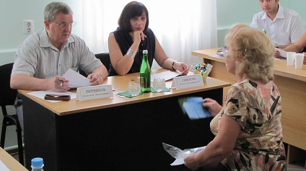 В ТЦ № 42 "Покровский" состоялся прием руководителей органов ТОС главой администрации Центрального округа