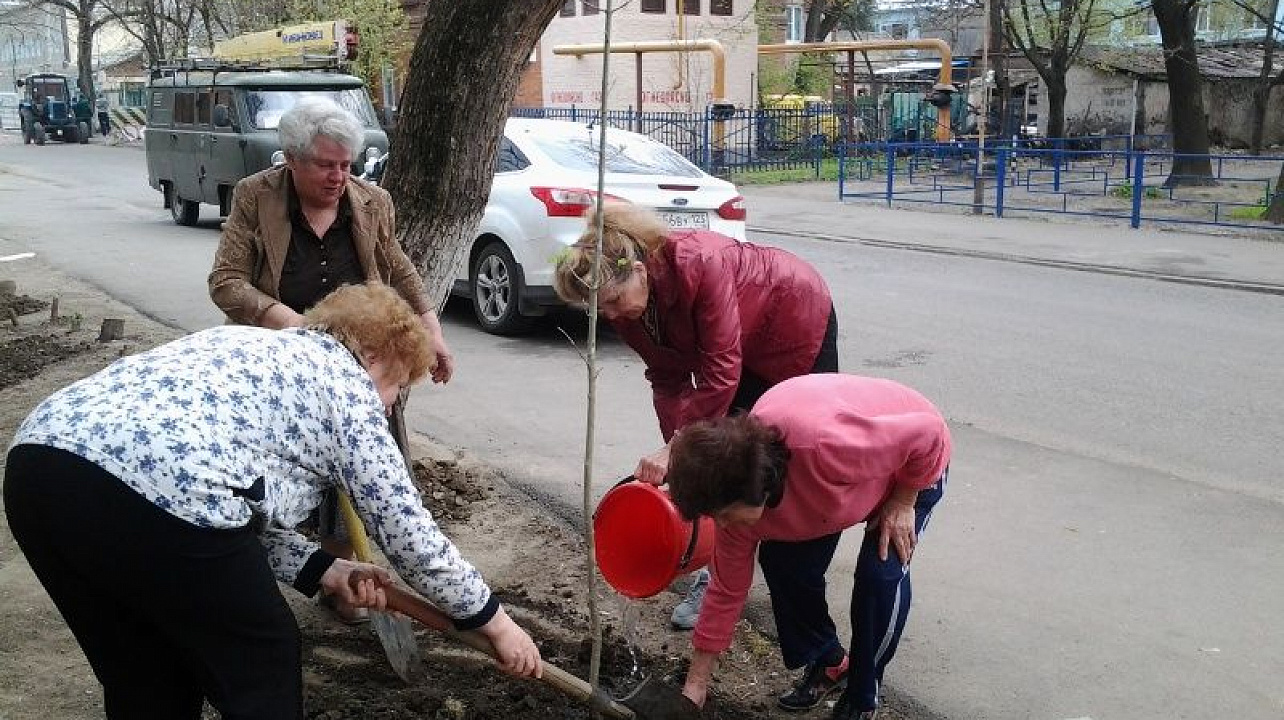 В Центральном округе проходят субботники