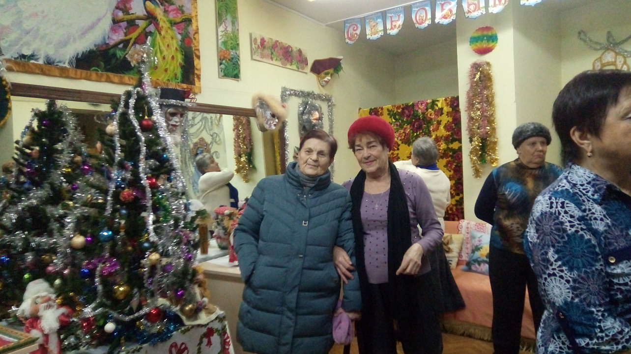 В помещении территориального центра №26 открылась выставка народного творчества