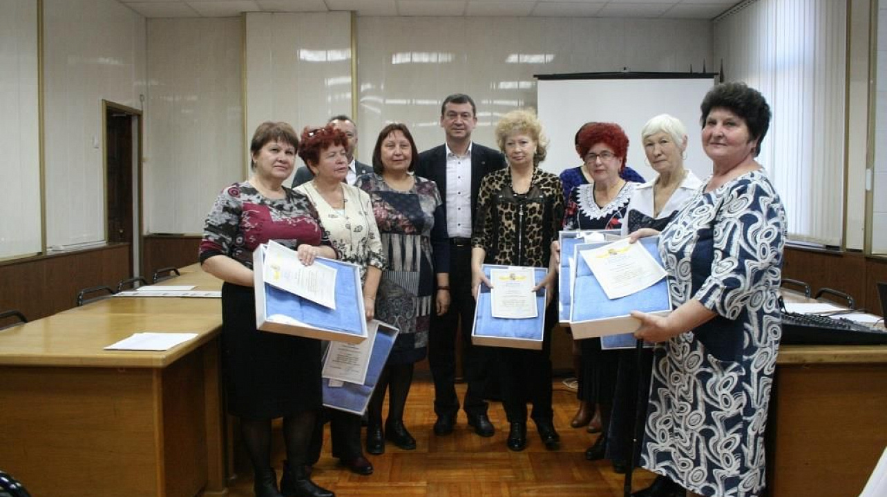 В Прикубанском округе наградили победителей творческого конкурса ко Дню народного единства