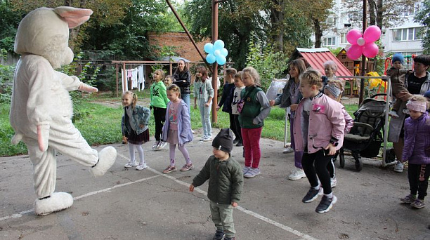 В Центральном округе проходит череда детских праздников