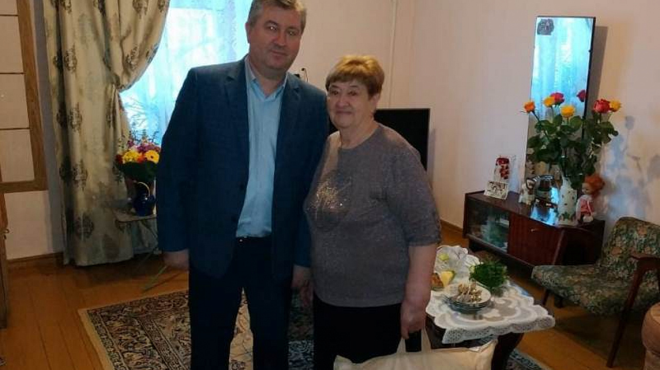 Жительницу блокадного Ленинграда Ларису Михайловну Болдыреву поздравили с днем рождения