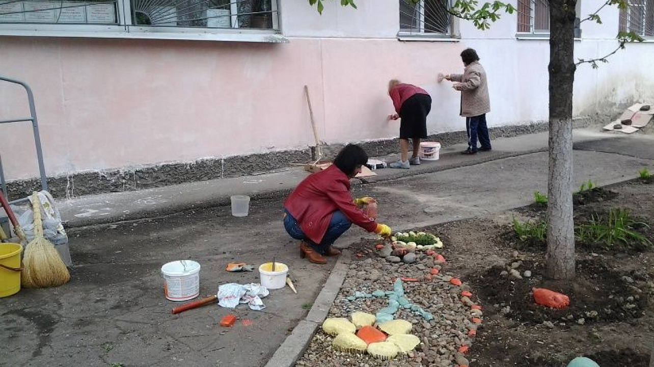 В Центральном округе проходят субботники