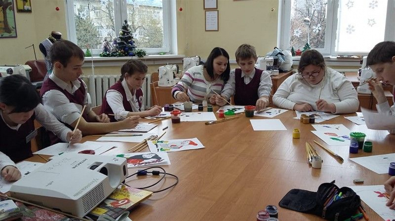Творческая студия школы № 21 продолжает свою работу под эгидой «Содружества».jpg
