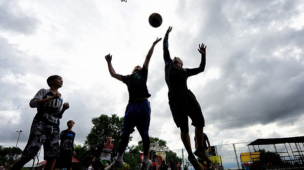 Баскетбольная борьба в разгаре
