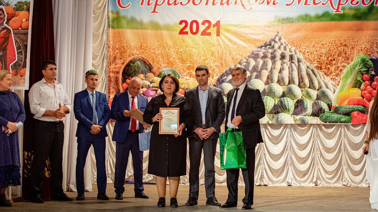 Таджики Краснодара отметили национальный праздник «Мехргон» (Урожай) (6).jpg