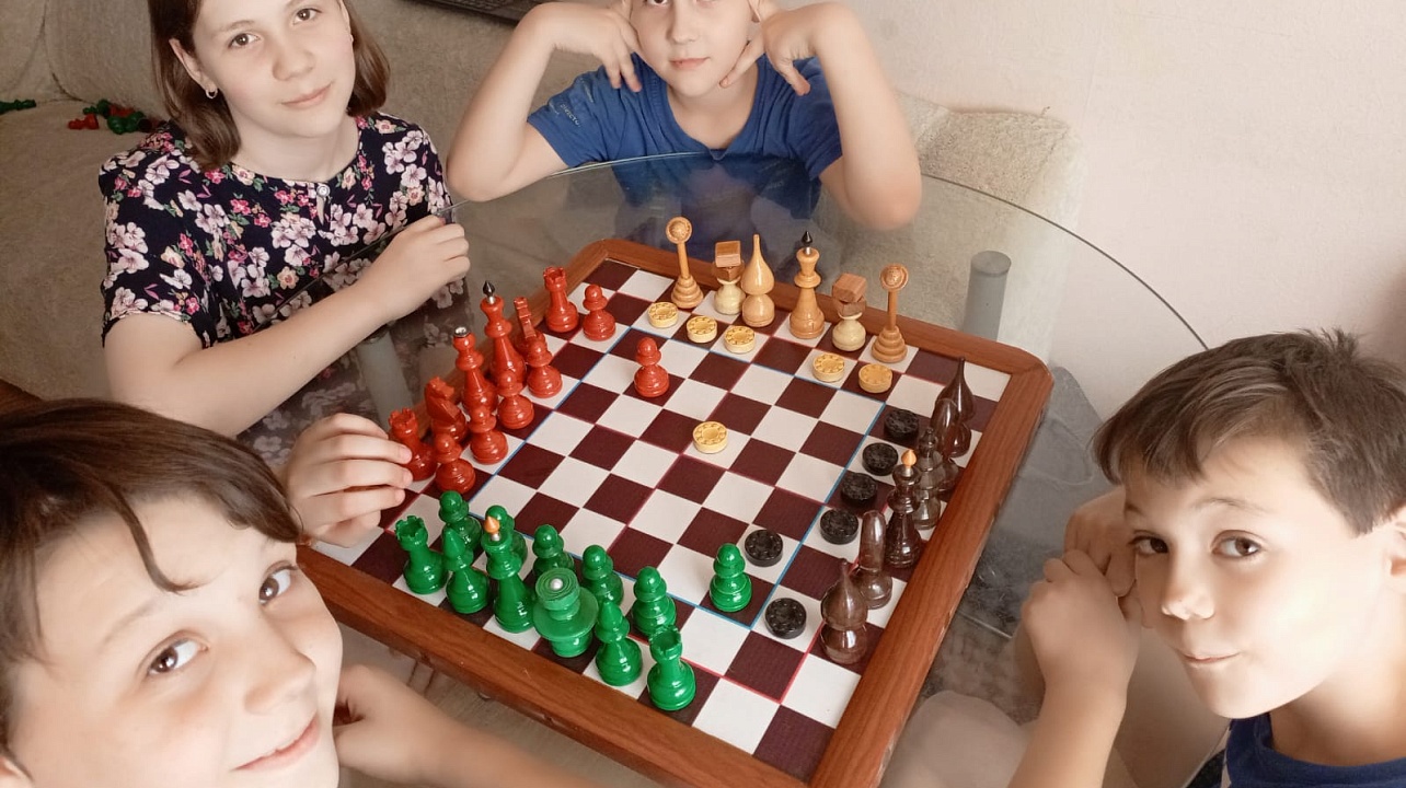 Шахматный турнир среди многодетных семей прошел в ТЦ №18