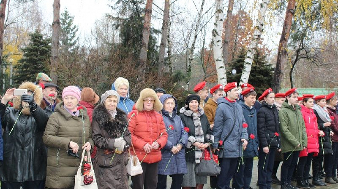 В Западном округе прошло торжественное мероприятие ко дню Героев Отечества
