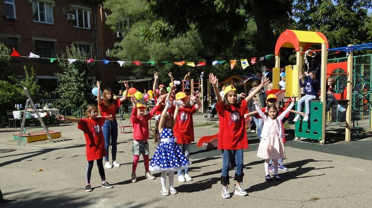 В Центральном округе продолжаются праздники по месту жительства, посвященные Дню города