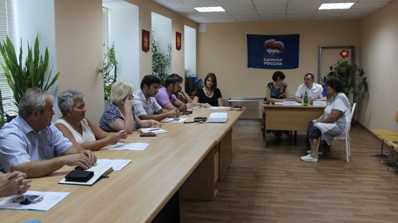 Глава Центрального округа Елена Малова провела прием руководителей органов ТОС