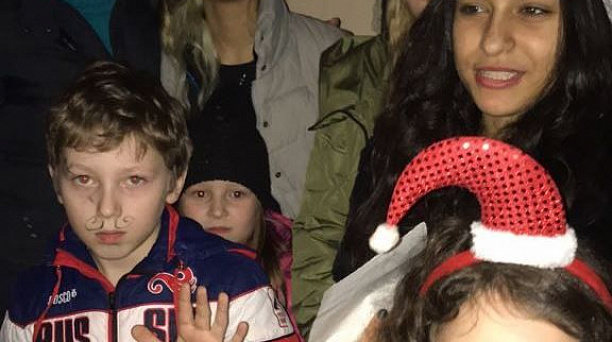 В гости - с песнями и пожеланием добра в Новом году