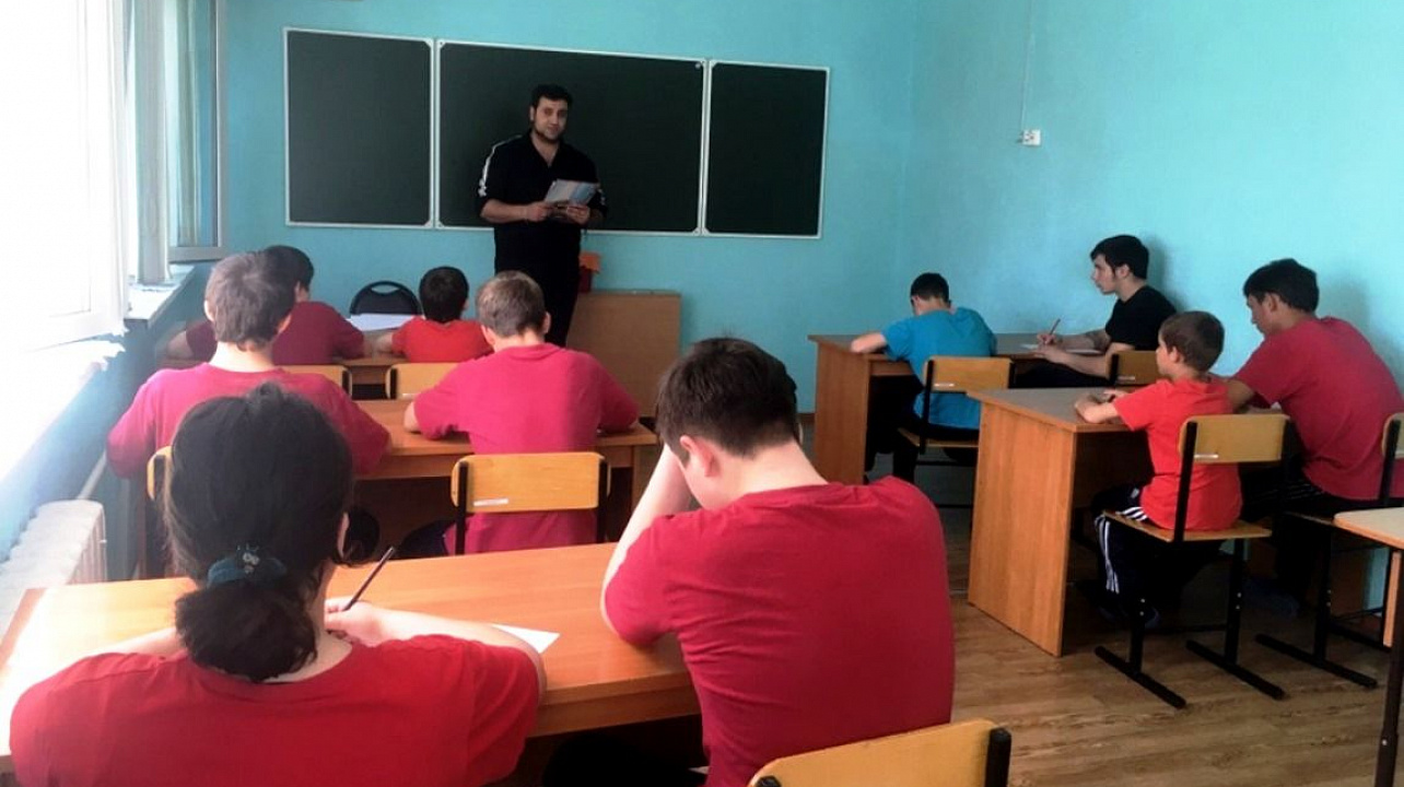 Специалисты Дома культуры Западного округа провели викторину для подростков