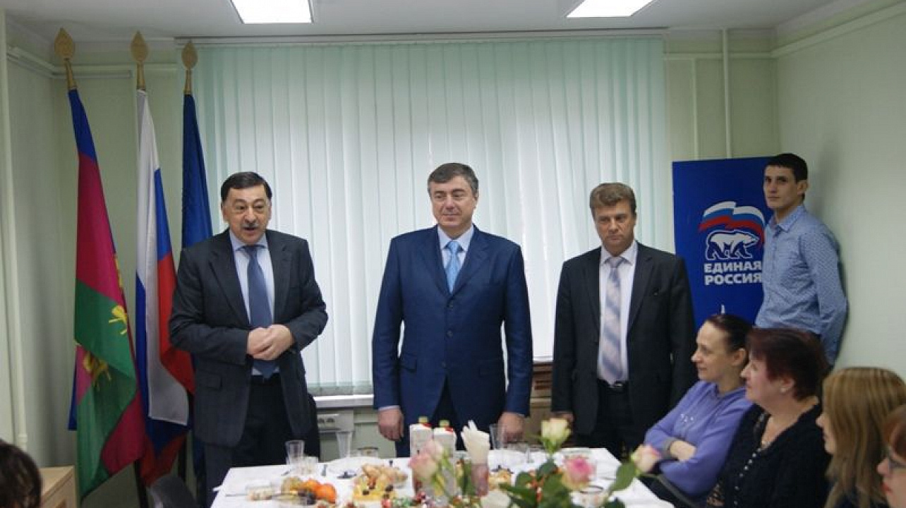 В Фестивальном  микрорайоне  отметили День матери