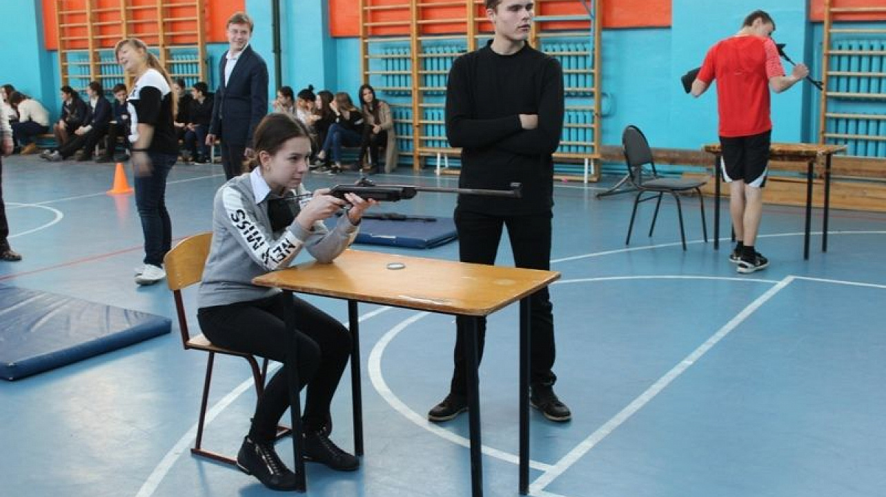 Военно-спортивная эстафета в лицее № 4