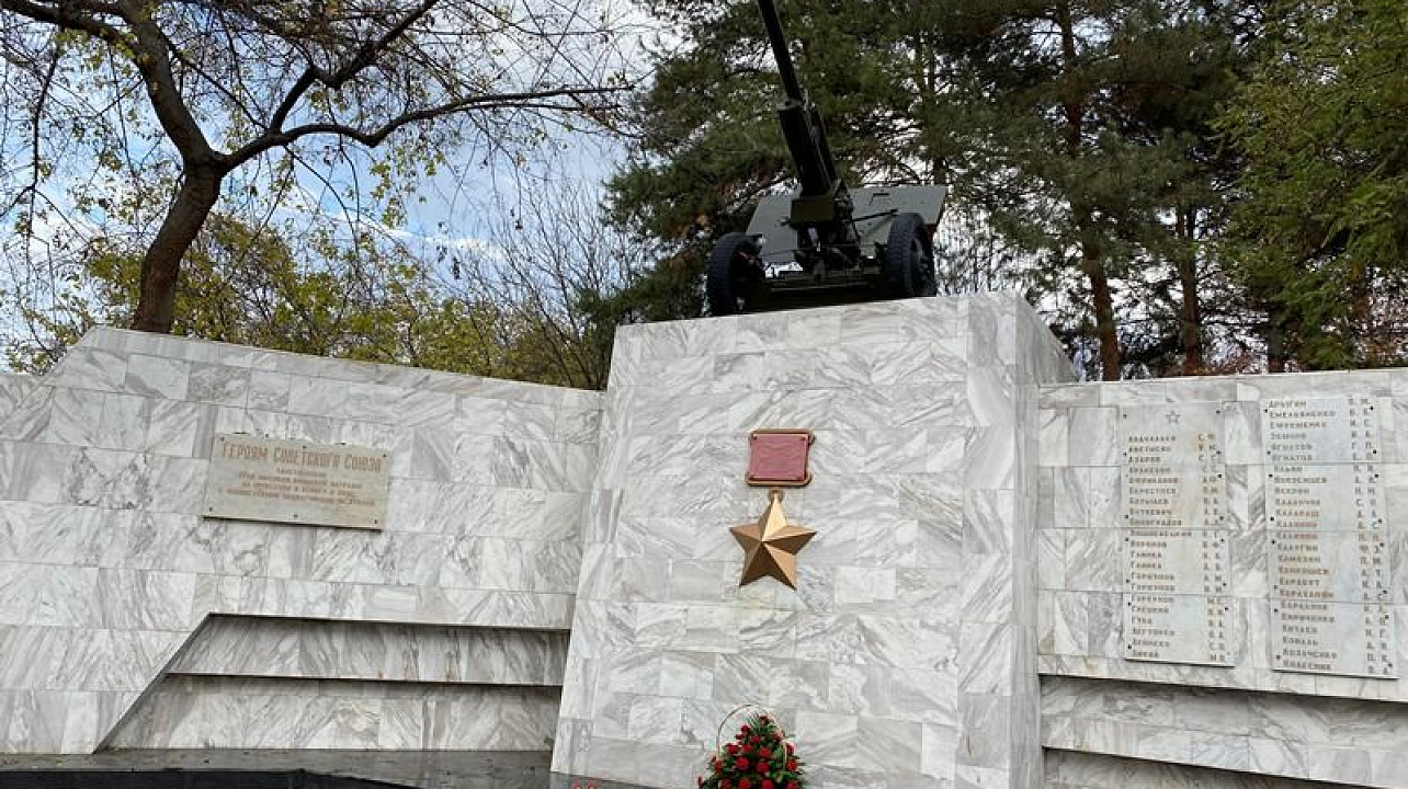 В День Неизвестного солдата в Западном округе почтили память воинов-освободителей__ Кубани.jpg