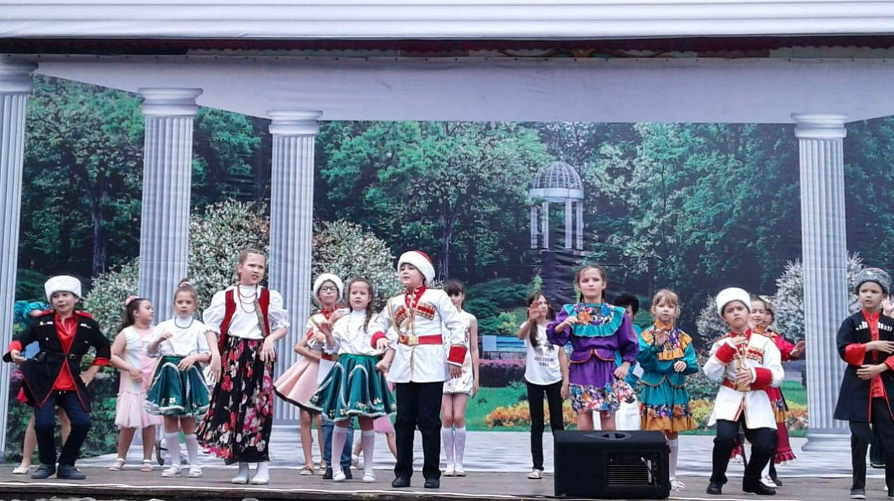 Парки Западного округа радушно встретили выпускников