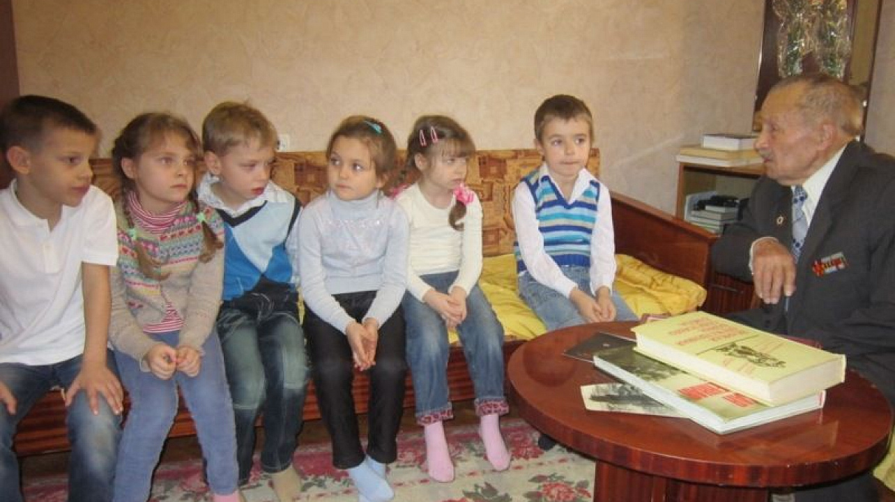 Воспитанники детского сада № 87 побывали в гостях у ветерана