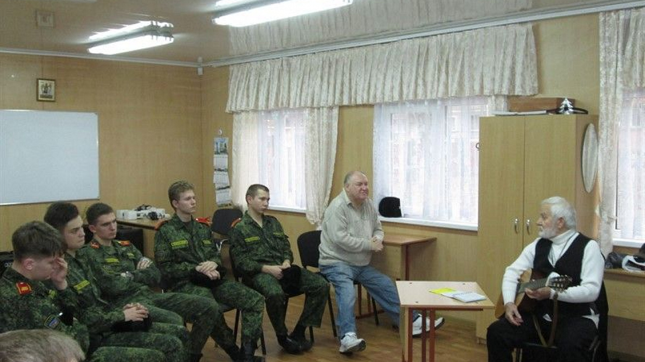 Заслуженный артист Кубани Евгений Туренко встретился с воспитанниками Кубанского казачьего кадетского корпуса.jpg