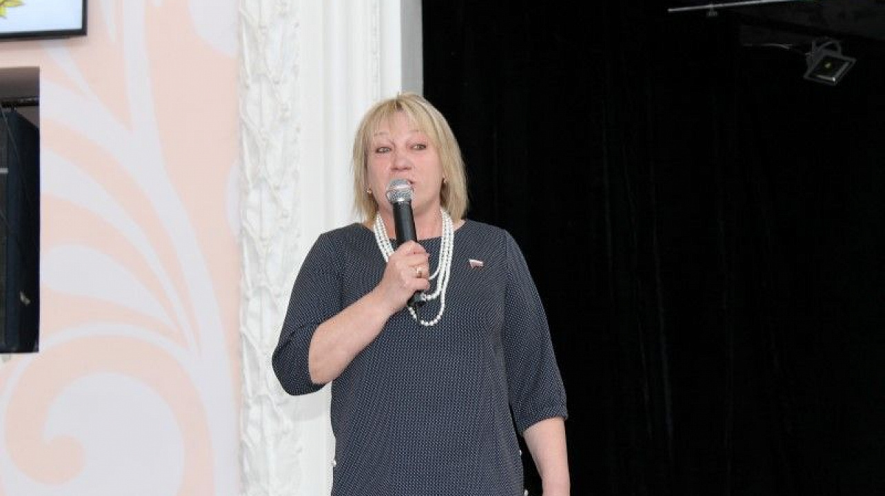 Весенний праздник прошел в Молодёжном центре (2).JPG