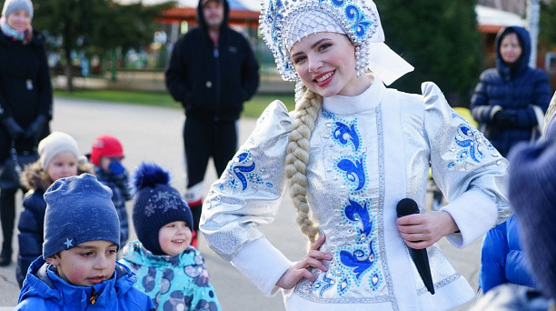 В Парке Победы прошла развлекательная программа «Чудеса, да и не только у волшебной Елки»