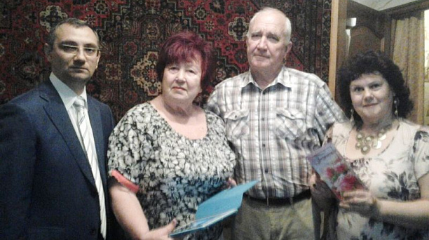 Председателю ТОС № 440 Евгении Литвиновой исполнилось 80 лет