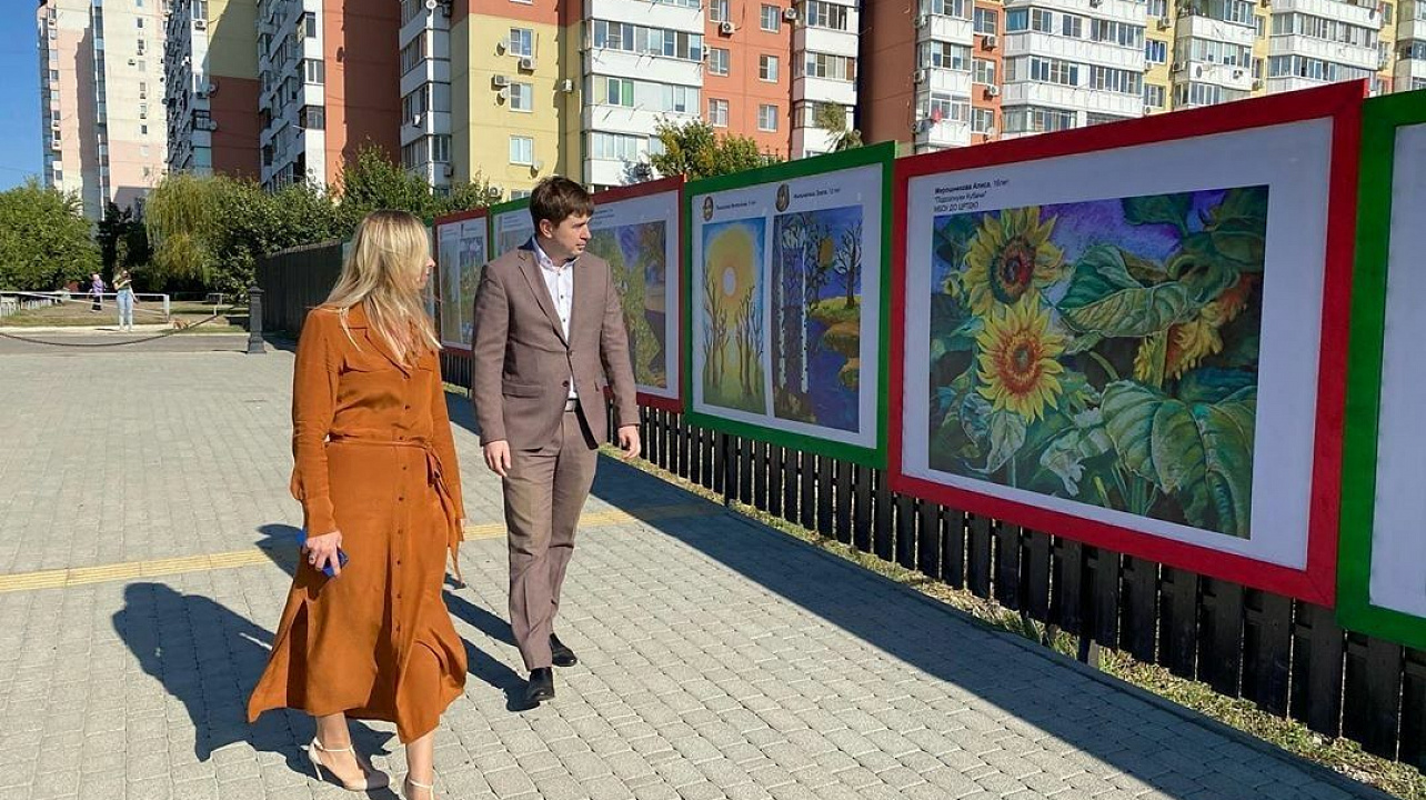 В Западном округе поддержали общественную инициативу по творческому развитию детей.jpg