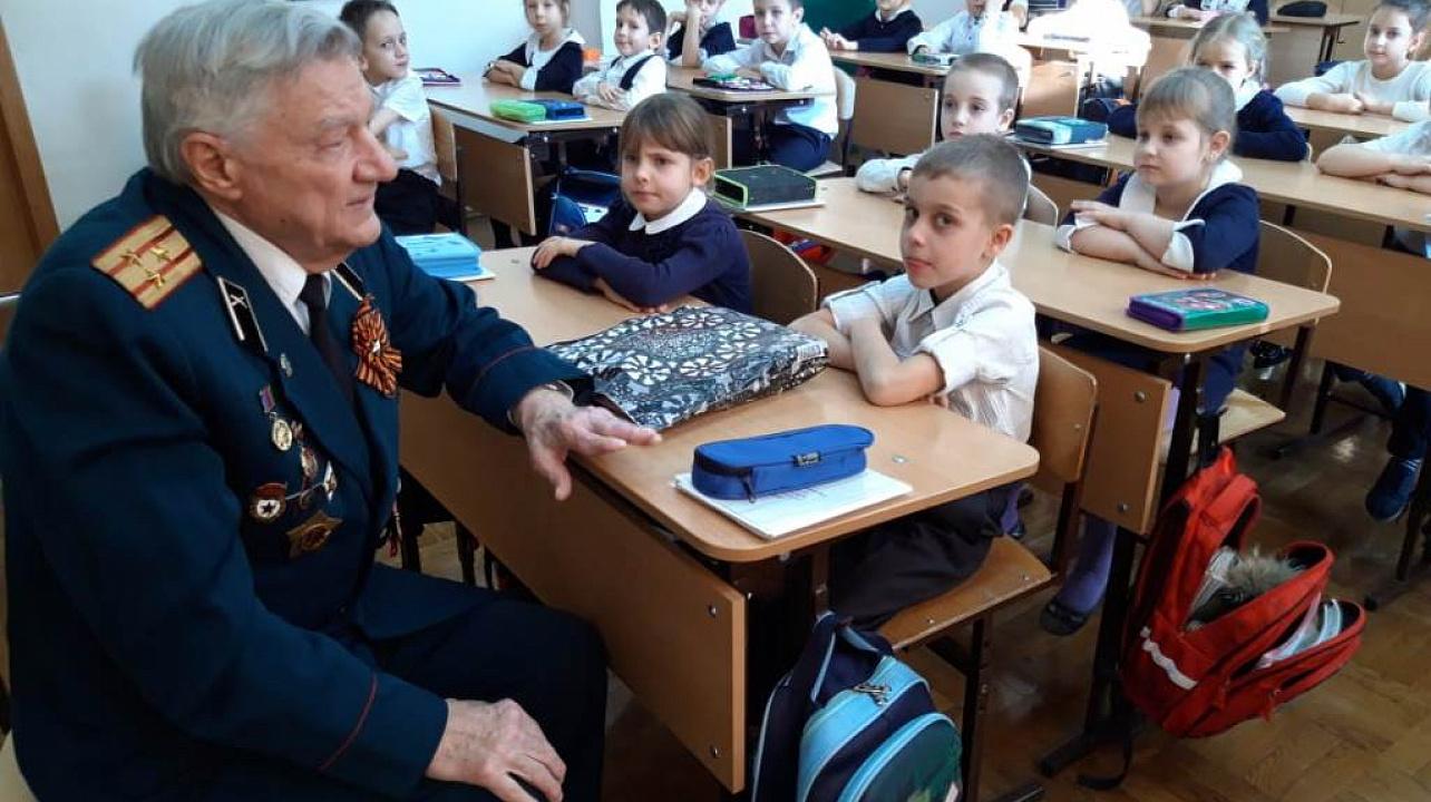 Школы Западного округа присоединились к Всероссийской акции памяти «Блокадный хлеб»