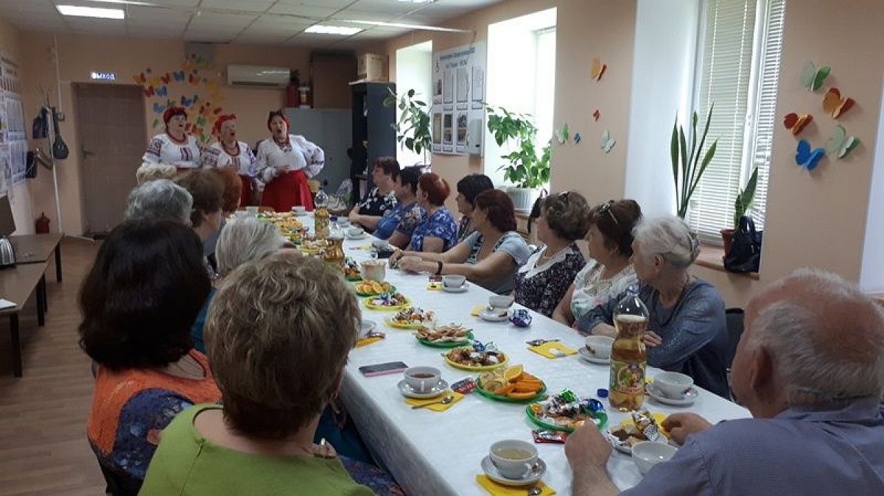 В Центральном округе прошел праздник «Сосед соседу руку протяни»