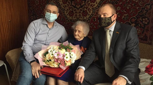 Участнице Великой Отечественной войны Лидии Сергеевне Тютюниковой исполнилось 100 лет