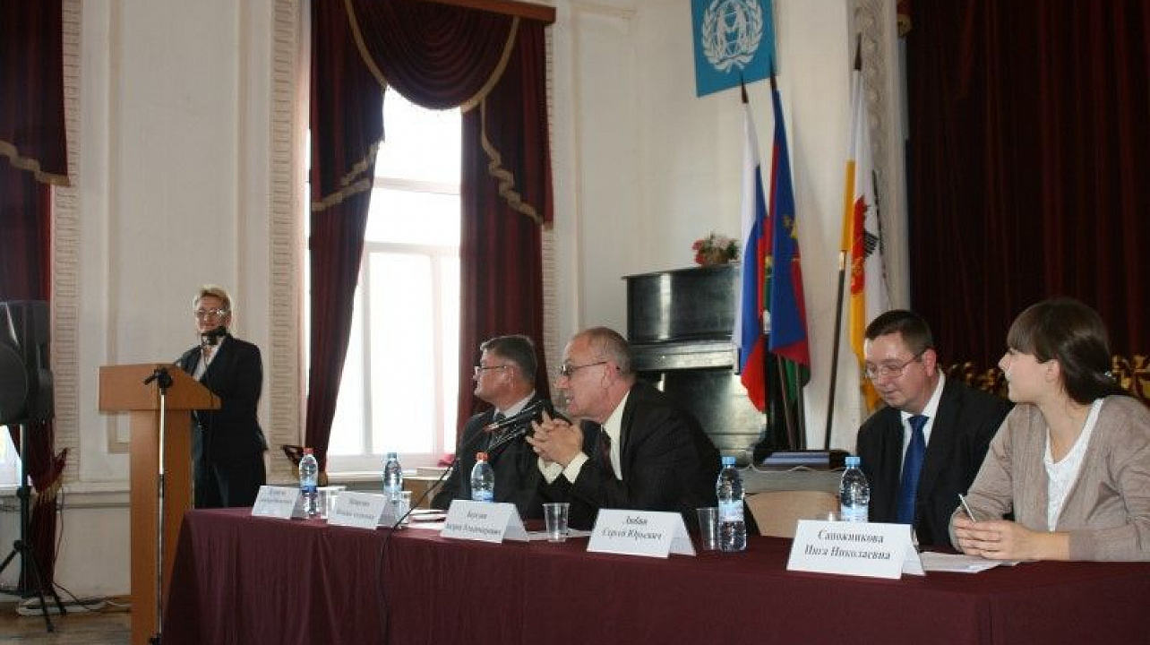 В Краснодаре прошёл «круглый стол» с участием лидеров школьного самоуправления (10).JPG