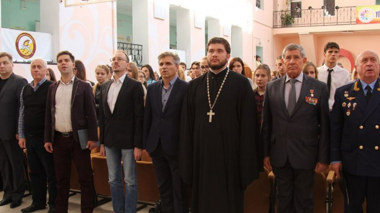 Растим и воспитываем будущих патриотов.jpg