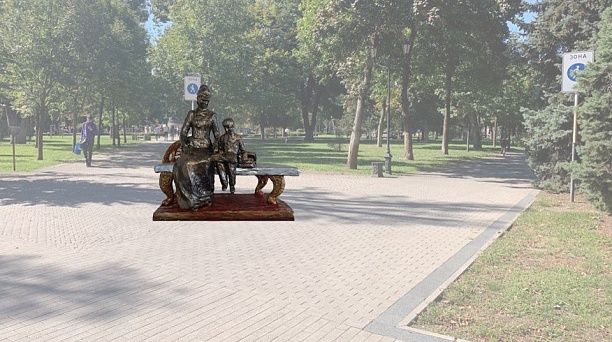 Проходит последний день голосования за лучшее архитектурное решение памятного знака первой учительнице