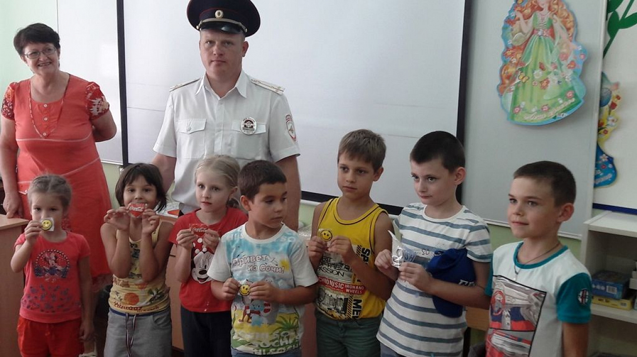 В Детском морском центре прошло мероприятие, посвященное повторению правил дорожного движения